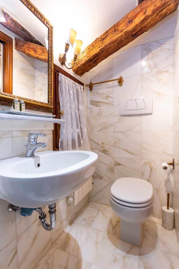 Emanuela'S Flat Apartment เวนิส ภายนอก รูปภาพ