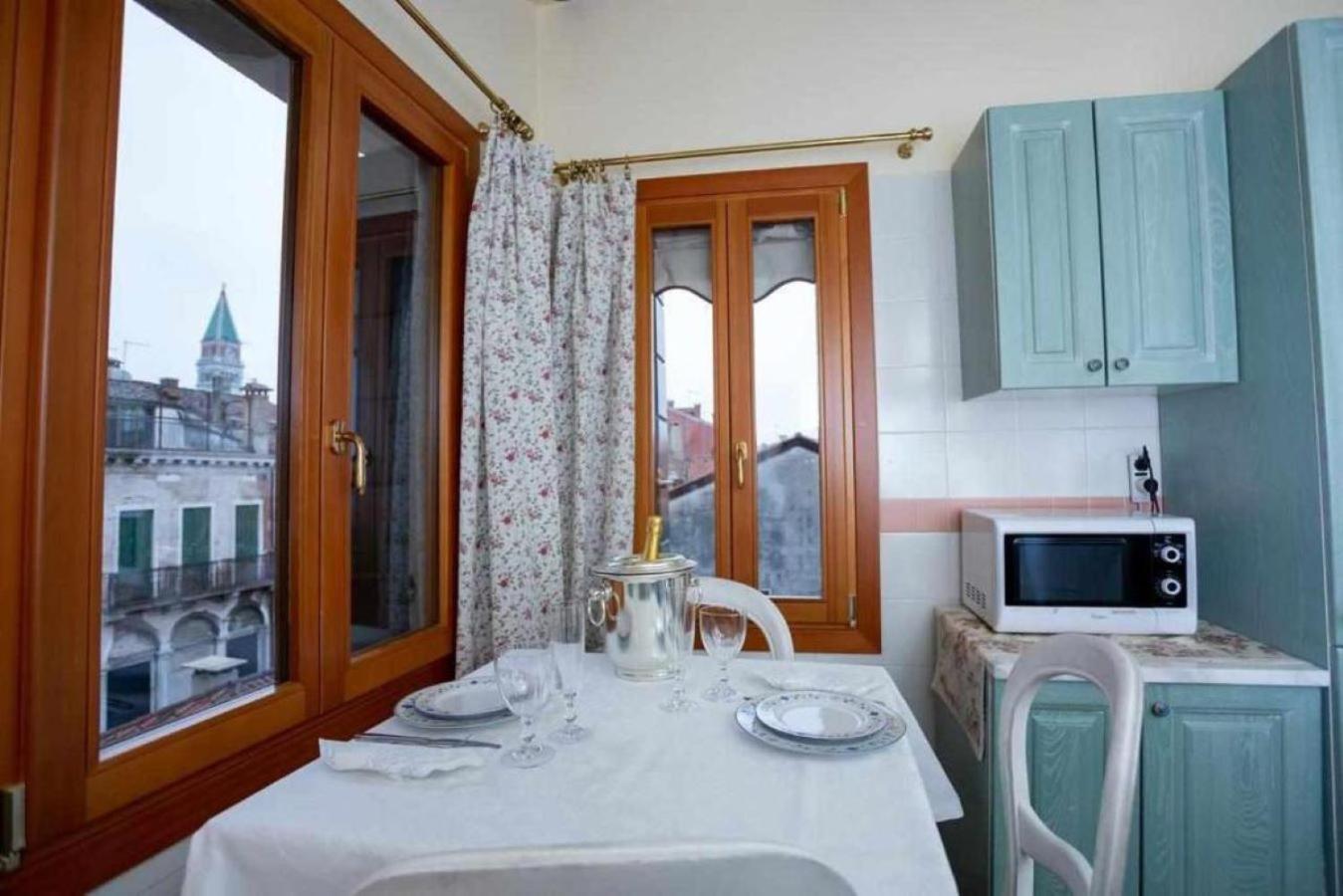 Emanuela'S Flat Apartment เวนิส ภายนอก รูปภาพ